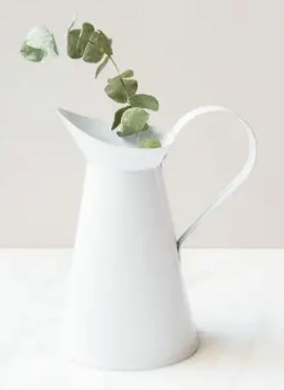 beyaz metal sürahi vazo